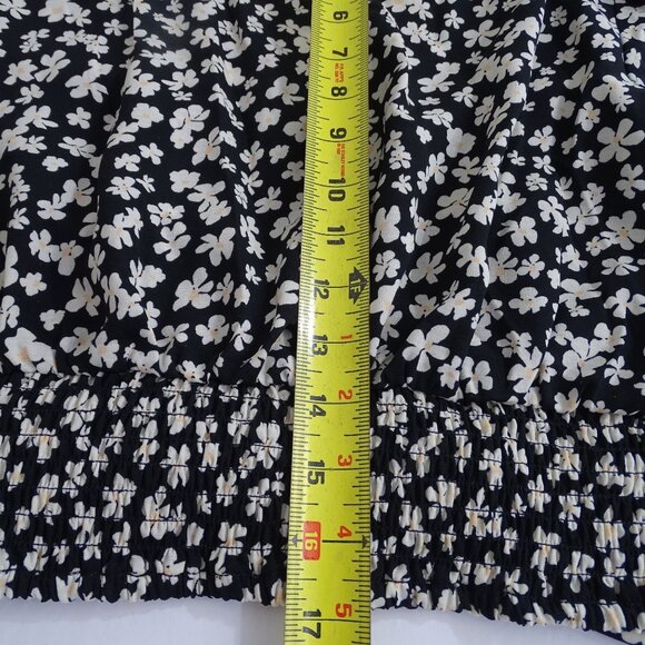 H&M Black Floral Crop Top Long Sleeve V-Neck Drawstring Hem Blouse Women Size M - Picture 11 of 12